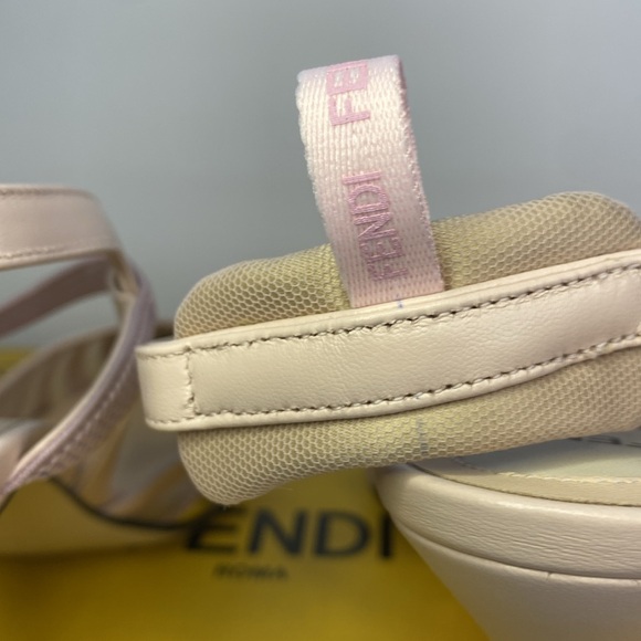 💯 - New Authentic FENDI leather and mesh high-heeled slingbacks - Picture 13 of 17